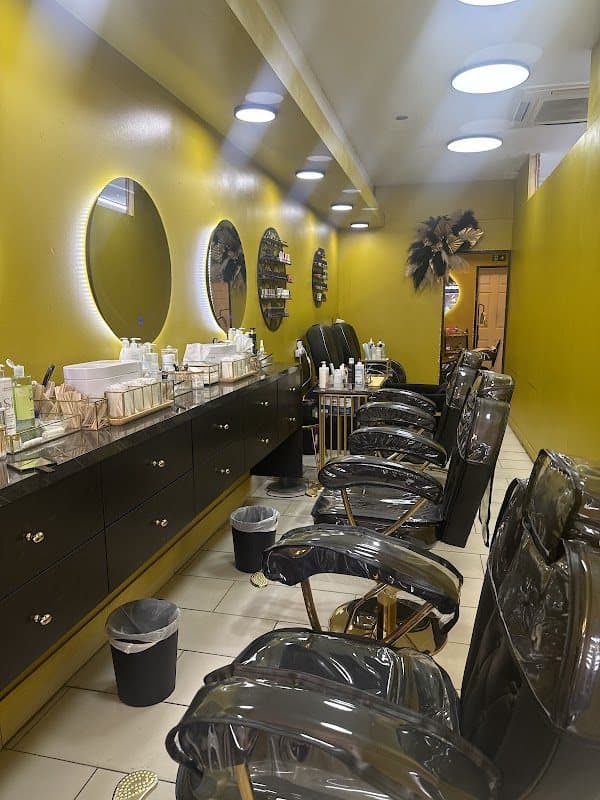 Perfect Looks Beauty Studio โ photo from its Google Maps listing